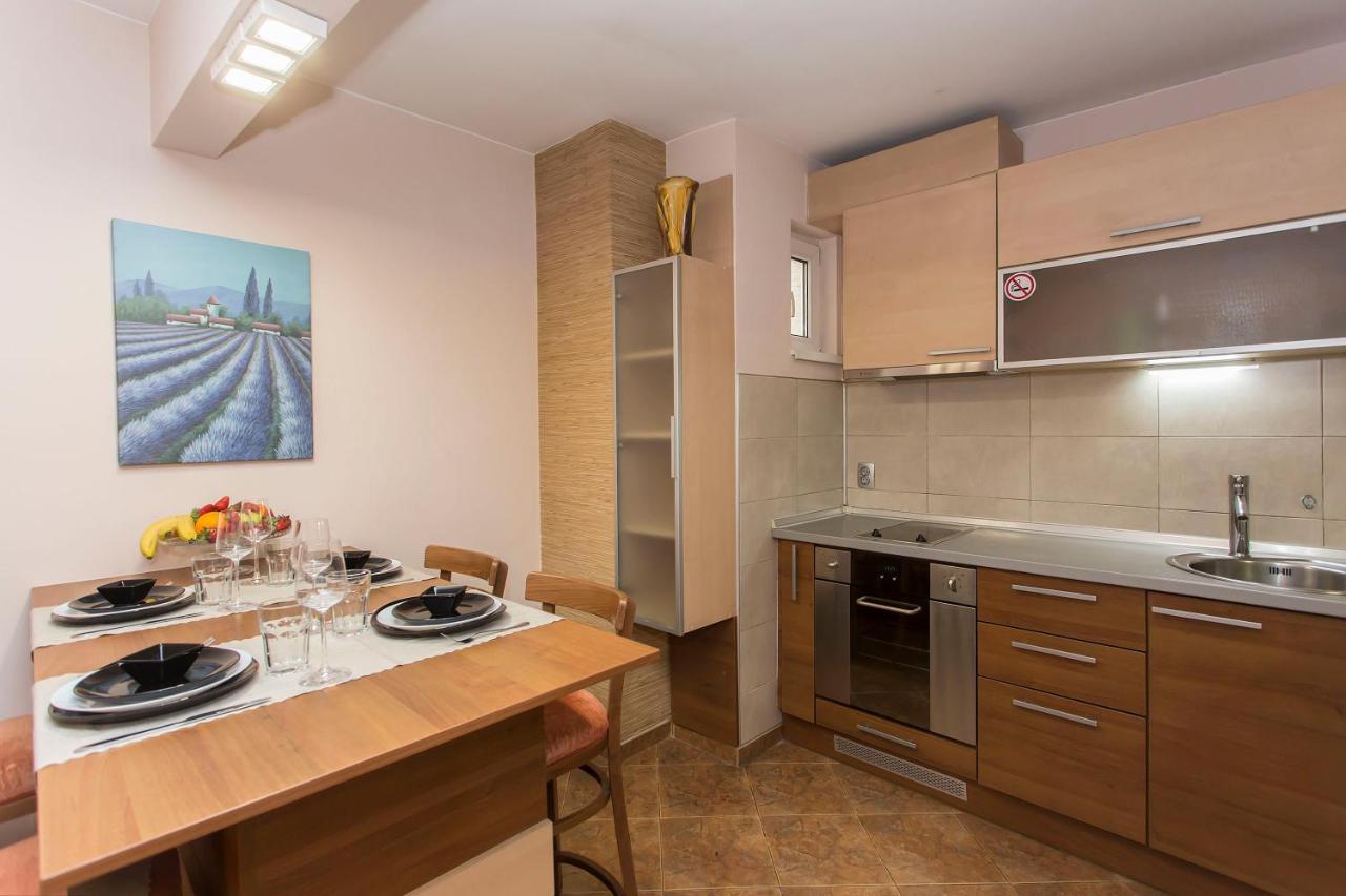 Sofia Central Hotel Apartments Екстер'єр фото